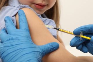 Odborníci: Ústav měl zveřejnit, že zastavil vakcíny kvůli smrti Anežky - Seznam Zprávy